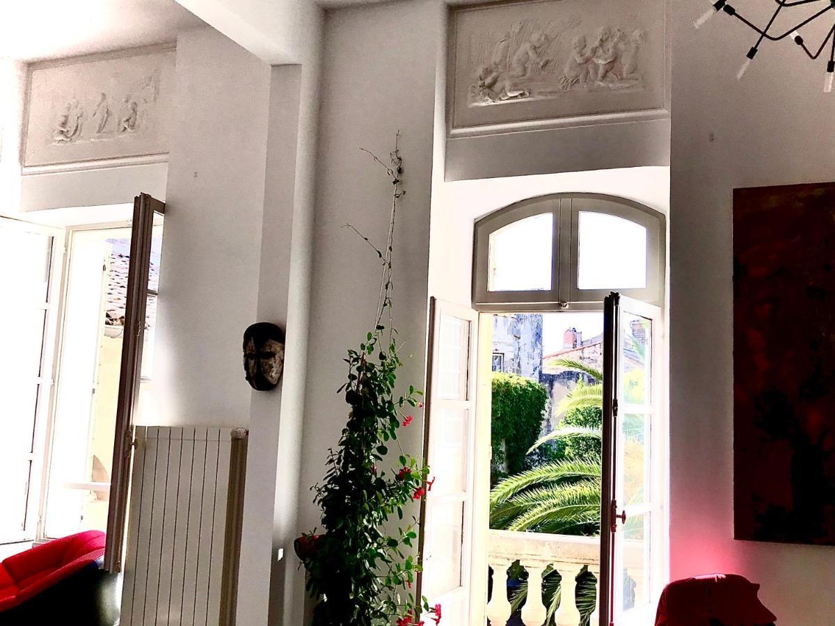 Appartement A La Roquette, Dans L'Hotel De Divonne, Classe. Arles Ngoại thất bức ảnh