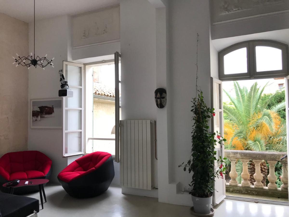 Appartement A La Roquette, Dans L'Hotel De Divonne, Classe. Arles Ngoại thất bức ảnh